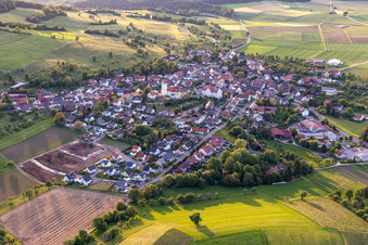 Vue aérienne de Quartier Weiterdingen in Hilzingen dans le département Bade-Wurtemberg, Allemagne