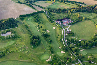 Photographie aérienne de Le Country Club Schloss Langenstein - Le parcours de golf au bord du lac de Constance à le quartier Orsingen in Orsingen-Nenzingen dans le département Bade-Wurtemberg, Allemagne