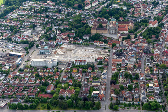 Vue oblique de Basilique Saint-Martin à Weingarten bei Ravensburg dans le département Bade-Wurtemberg, Allemagne