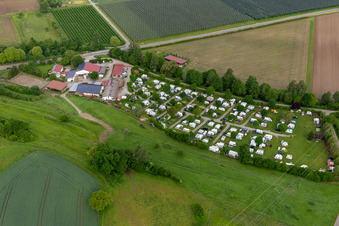 Vue aérienne de Camping ferme Salem à le quartier Neufrach in Salem dans le département Bade-Wurtemberg, Allemagne