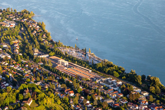 Vue aérienne de MTU-Friedrichshafen au Sportboot Hafen Ost à Überlingen dans le département Bade-Wurtemberg, Allemagne