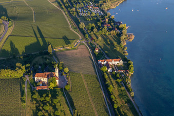 Vue aérienne de Prieuré cistercien du monastère de Birnau à le quartier Seefelden in Uhldingen-Mühlhofen dans le département Bade-Wurtemberg, Allemagne