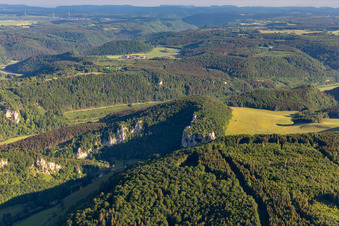 Vue oblique de Château de Bronnen à Fridingen an der Donau dans le département Bade-Wurtemberg, Allemagne