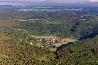 Vue aérienne de Archiabbaye bénédictine de Saint-Martin / Monastère Beuron à Beuron dans le département Bade-Wurtemberg, Allemagne