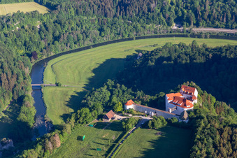 Château de Bronnen à Fridingen an der Donau dans le département Bade-Wurtemberg, Allemagne vue d'en haut