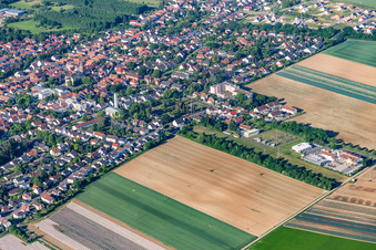 Vue aérienne de Rue Landauer à Kandel dans le département Rhénanie-Palatinat, Allemagne