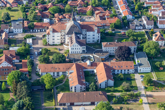 Photographie aérienne de Abbaye Saint-Paul de Herxheim à Herxheim bei Landau dans le département Rhénanie-Palatinat, Allemagne