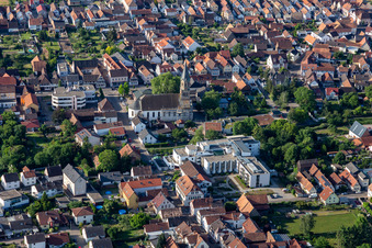 Vue aérienne de Fondation Braun - Maison de retraite, d'hébergement et de soins infirmiers à Rülzheim dans le département Rhénanie-Palatinat, Allemagne