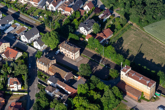 Vue aérienne de Raiffeisen Warenhandelsgesellschaft Südpfalz mbH à Rheinzabern dans le département Rhénanie-Palatinat, Allemagne
