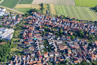 Vue aérienne de Waldstr à Hatzenbühl dans le département Rhénanie-Palatinat, Allemagne