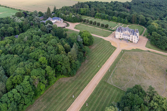 Vue oblique de Le Domaine de La Pierre à Coudrecieux dans le département Sarthe, France