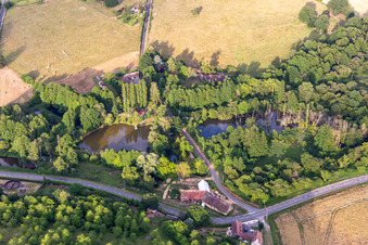 Vue aérienne de La Cave à Bouloire dans le département Sarthe, France