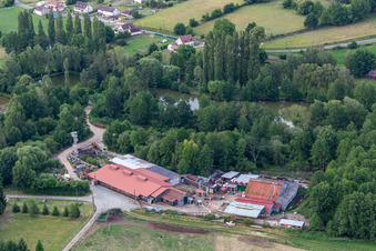 Vue oblique de Train touristique et Muséotrain de Semur-en-Vallon, en Sarthe à Semur-en-Vallon dans le département Sarthe, France