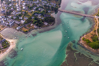 Vue aérienne de L'étoile à Plobannalec-Lesconil dans le département Finistère, France