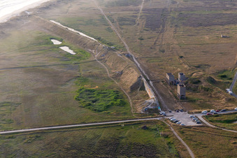 Vue aérienne de Ancienne usine de concassage de galets de Tréguennec à Tréguennec dans le département Finistère, France