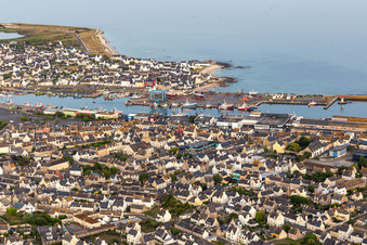 Vue aérienne de Port de Guilvine à Treffiagat dans le département Finistère, France