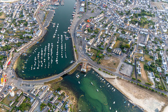 Enregistrement par drone de Port de Guilvine à Treffiagat dans le département Finistère, France