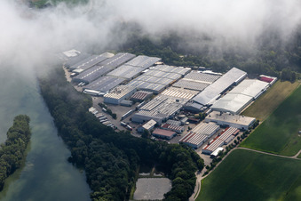 Vue aérienne de IKL Isarkrone Transport et Logistique GmbH à Mamming dans le département Bavière, Allemagne