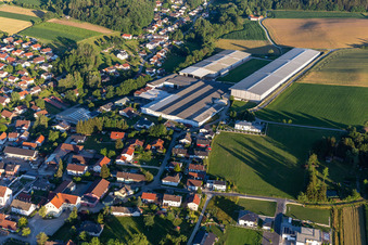 Vue aérienne de Conserverie Eggerstorfer GmbH à Roßbach dans le département Bavière, Allemagne