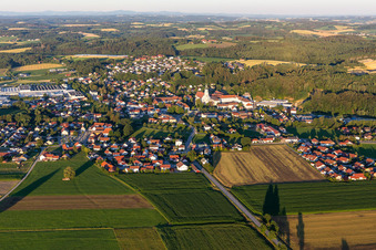 Vue aérienne de Quartier Sankt Peter in Aldersbach dans le département Bavière, Allemagne
