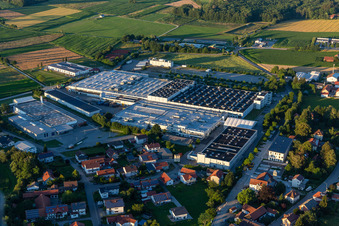 Vue aérienne de Knorr-Bremse Commercial Vehicle Systems GmbH à le quartier Sankt Peter in Aldersbach dans le département Bavière, Allemagne