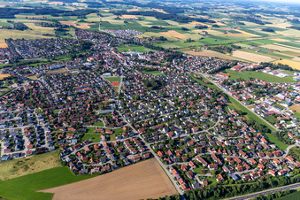 Vue aérienne de Vue du nord à Geisenhausen dans le département Bavière, Allemagne