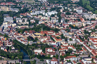 Photographie aérienne de Hammerinsel entre l'Isar et le Kleiner Isar à Landshut dans le département Bavière, Allemagne