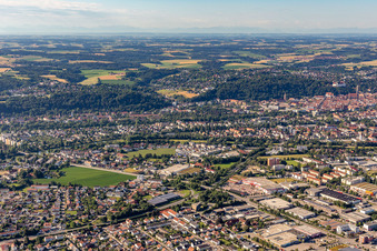 Vue aérienne de Quartier Piflas in Landshut dans le département Bavière, Allemagne
