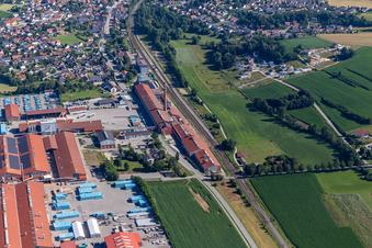 Vue aérienne de Zone industrielle de Neufahrn-Süd avec ERLUS AG à le quartier Neufahrn in  NB in Neufahrn in Niederbayern dans le département Bavière, Allemagne