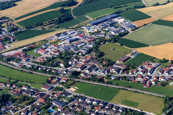 Vue aérienne de Gewerbestr à le quartier Prinkofen in Ergoldsbach dans le département Bavière, Allemagne