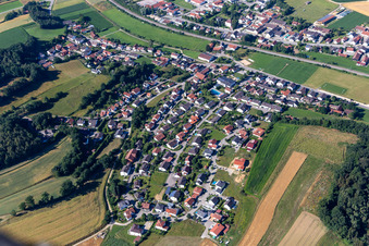 Vue aérienne de Jelenkofen à le quartier Prinkofen in Ergoldsbach dans le département Bavière, Allemagne