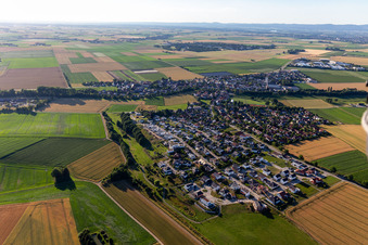 Vue aérienne de Salching dans le département Bavière, Allemagne