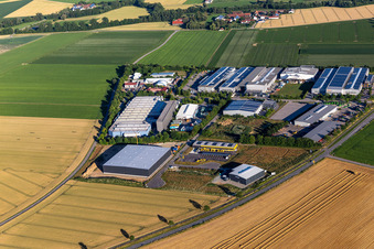 Vue aérienne de Boysen MVO à le quartier Piering in Salching dans le département Bavière, Allemagne