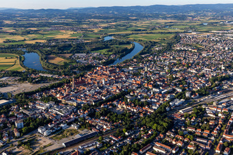 Vue oblique de Straubing dans le département Bavière, Allemagne