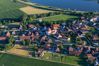 Photographie aérienne de Église de pèlerinage du Saint-Sang à Niederachdorf à le quartier Niederachdorf in Kirchroth dans le département Bavière, Allemagne