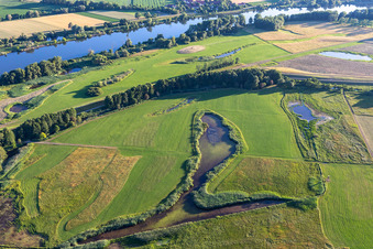 Vue aérienne de Polder sur le Danube à le quartier Niederachdorf in Kirchroth dans le département Bavière, Allemagne