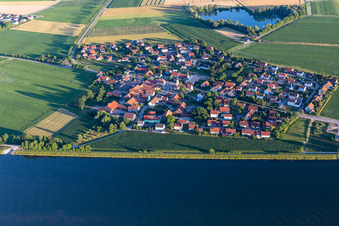 Vue aérienne de Quartier Illkofen in Barbing dans le département Bavière, Allemagne
