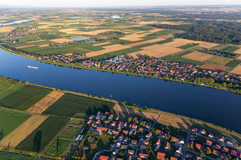 Vue aérienne de Quartier Friesheim in Barbing dans le département Bavière, Allemagne