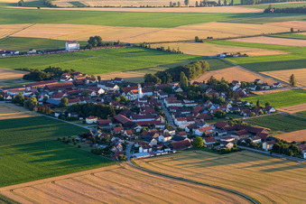 Vue aérienne de Quartier Taimering in Riekofen dans le département Bavière, Allemagne