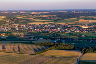 Vue oblique de Geiselhöring dans le département Bavière, Allemagne