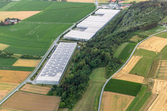 Vue aérienne de Centre logistique sur la Dingolfinger Straße à le quartier Unterhollerau in Moosthenning dans le département Bavière, Allemagne