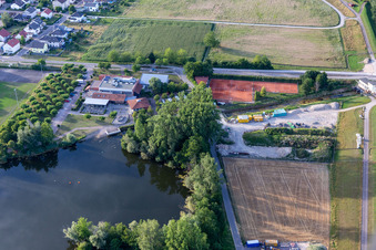 Vue aérienne de TC 1983 eV Leimersheim à Leimersheim dans le département Rhénanie-Palatinat, Allemagne