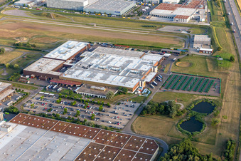 Vue aérienne de Usine John Deere Bruchsal à Bruchsal dans le département Bade-Wurtemberg, Allemagne
