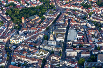 Vue aérienne de Centre civique à Bruchsal dans le département Bade-Wurtemberg, Allemagne