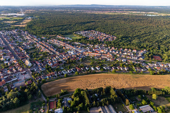 Vue oblique de Quartier Huttenheim in Philippsburg dans le département Bade-Wurtemberg, Allemagne