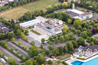 Vue aérienne de Association des municipalités Offenbach an der Queich à Offenbach an der Queich dans le département Rhénanie-Palatinat, Allemagne