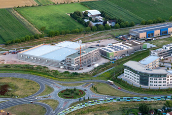 Parc d'activités au parc des expositions à le quartier Queichheim in Landau in der Pfalz dans le département Rhénanie-Palatinat, Allemagne hors des airs