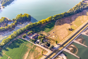 Vue aérienne de Quartier Knielingen in Karlsruhe dans le département Bade-Wurtemberg, Allemagne