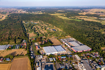 Terrain de golf Landgut Dreihof - GOLF absolu à le quartier Dreihof in Essingen dans le département Rhénanie-Palatinat, Allemagne d'un drone