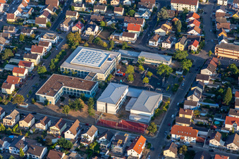 Vue aérienne de Lycée Hannah Arendt Haßloch à Haßloch dans le département Rhénanie-Palatinat, Allemagne